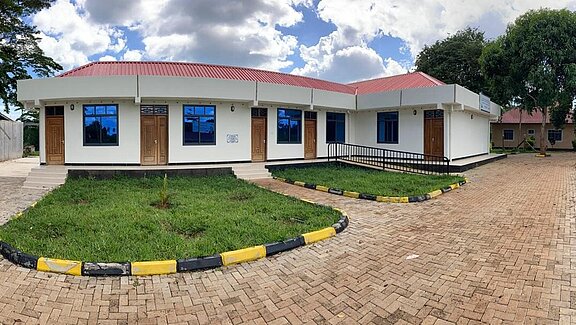 Completed lab building (© P. Schwabl, FLI) Completed lab building